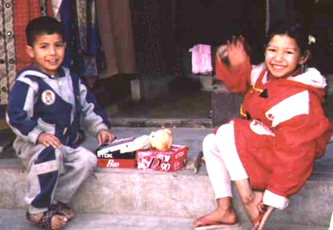 Children of India and Nepal, 2000